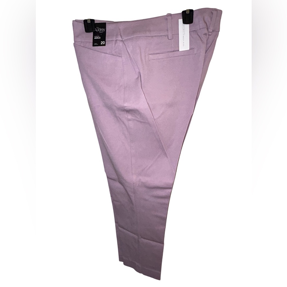 NWT New York & Company Soft Lavender Ankle Cropped Pants Size 20